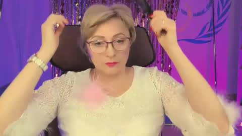 Vivien online show from February 19, 9:06 am