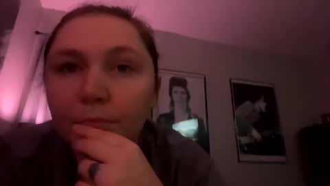 Snapshot of sum645700 chatting on January 9, 11:56 pm sum - maybe online show from January 9, 11:56 pm