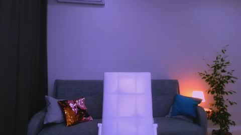 Christina online show from January 18, 12:01 pm