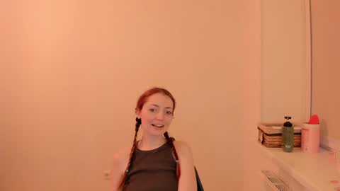 Summer Preston online show from April 15, 2:45 am