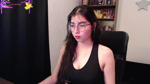 Snapshot of sunflower_uwu chatting on September 17, 2:42 am violetta online show from September 17, 2:42 am