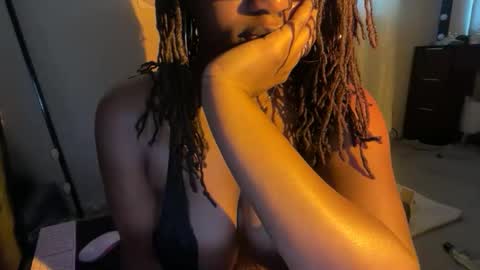 Sunni online show from March 25, 1:25 pm