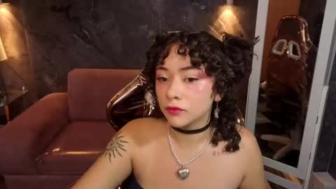 sunny2_b online show from November 10, 12:44 pm