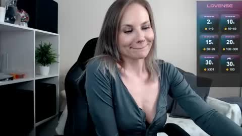 Naomi online show from June 30, 8:30 pm