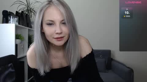 Naomi online show from December 29, 1:02 am