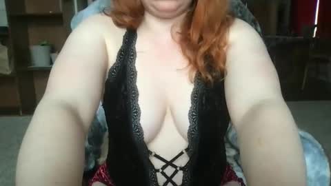 Sunny Clementine online show from March 12, 7:05 pm