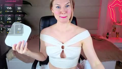 sunny_nicoleee online show from April 5, 1:37 am