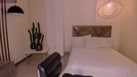 Sunny Rivers online show from October 28, 5:52 pm