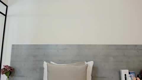 sunnywhitee online show from February 6, 7:39 pm