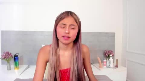 sunnywhitee online show from November 22, 7:49 pm