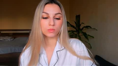 sunsetwithava online show from March 13, 4:14 am