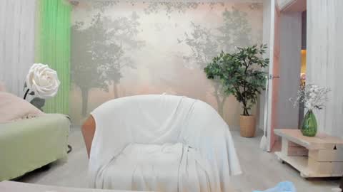 Eva  online show from September 29, 11:43 pm