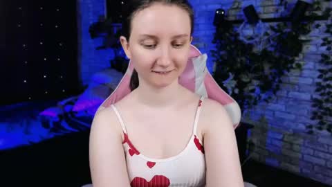 Alice online show from April 25, 2:36 pm