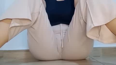 Annie online show from November 12, 6:50 pm