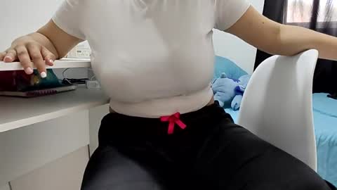 Annie online show from July 23, 6:27 pm