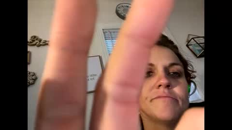 WATCHMEMAKEYOUCUM online show from December 26, 1:43 pm