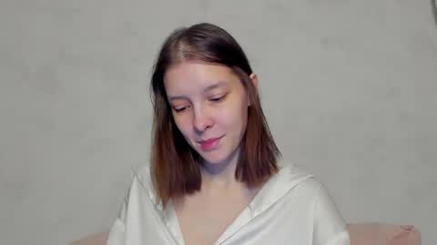 Una online show from March 11, 7:16 pm