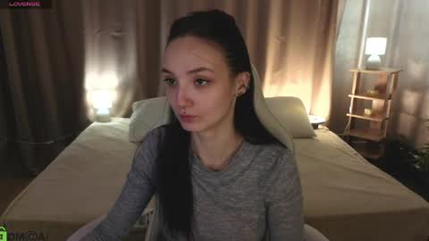 Annie online show from April 24, 1:52 am