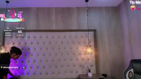 susan_voltaire online show from May 27, 3:53 pm