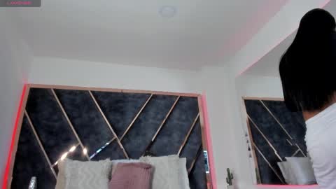 susanahenao online show from April 27, 4:37 pm