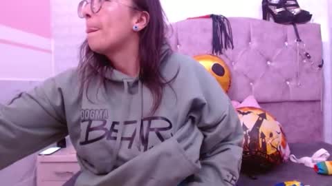 Snapshot of susanhotsex_ chatting on October 20, 3:31 am susanhotsex_ online show from October 20, 3:31 am