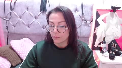 Snapshot of susanhotsex_ chatting on October 1, 2:05 am susanhotsex_ online show from October 1, 2:05 am