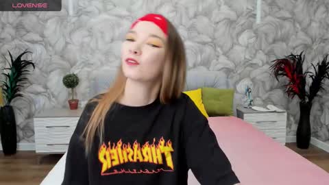 susannjohnson online show from March 12, 3:13 am