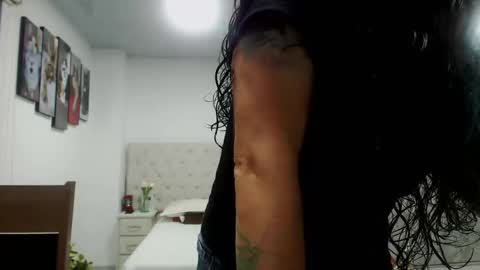 Susi online show from April 25, 2:14 am