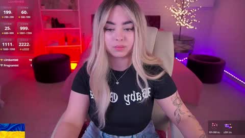 Susie online show from April 23, 9:28 pm