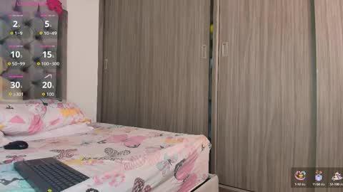 Andrea online show from October 16, 8:11 pm