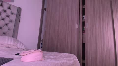 Andrea online show from April 28, 2:27 am