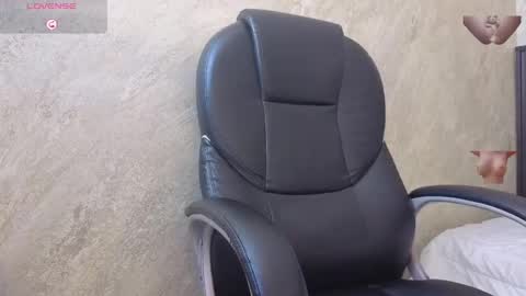   online show from April 22, 6:38 pm