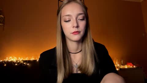 Jessica online show from October 9, 3:27 pm