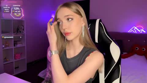 Jessica online show from April 19, 1:11 pm