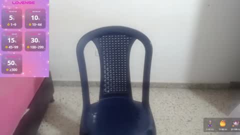 Snapshot of suxxxy_ chatting on January 21, 1:00 pm Suxxxy online show from January 21, 1:00 pm