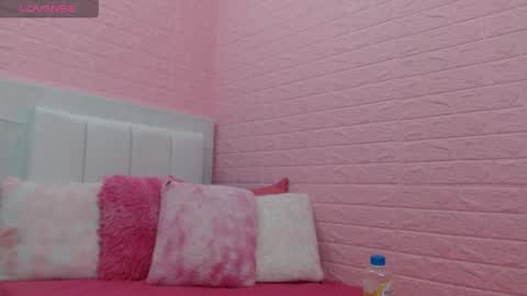 suzan_30 online show from April 23, 9:17 pm