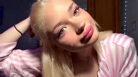 Stacy online show from June 11, 11:23 pm