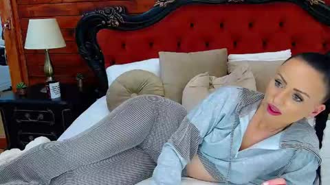 Suzanne online show from April 23, 12:29 pm