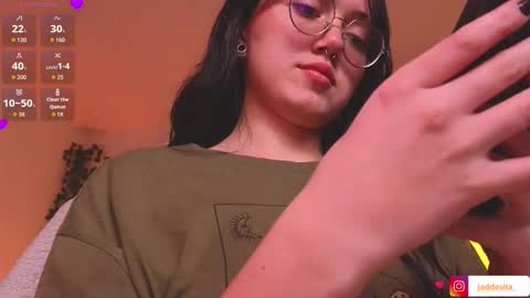 Snapshot of suzumi_ chatting on October 13, 3:09 am Jadde online show from October 13, 3:09 am