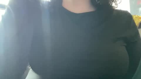 Suzy online show from November 24, 8:33 pm