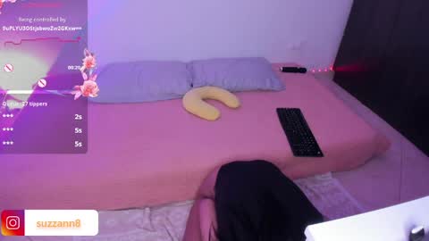 suzzann_rugg online show from April 2, 12:52 am