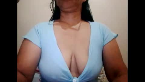 suzzie_hot online show from February 24, 9:41 pm