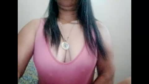 suzzie_hot online show from February 27, 10:09 pm