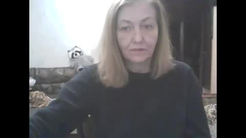 sweet4blonde609 online show from April 27, 4:04 pm