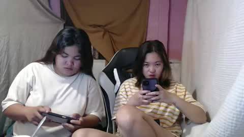 Snapshot of sweet_69ally chatting on October 2, 10:37 pm ally online show from October 2, 10:37 pm