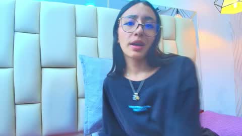 Amye  online show from October 18, 7:04 pm