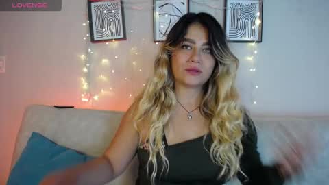 Bella Valery online show from April 24, 10:45 pm