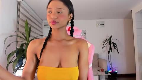 Snapshot of sweet_brunette88 chatting on October 16, 8:22 pm sweet_brunette88 online show from October 16, 8:22 pm