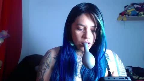 Bubbles online show from January 13, 10:58 pm