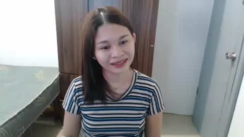 sweet_cassyxx online show from April 23, 3:36 am